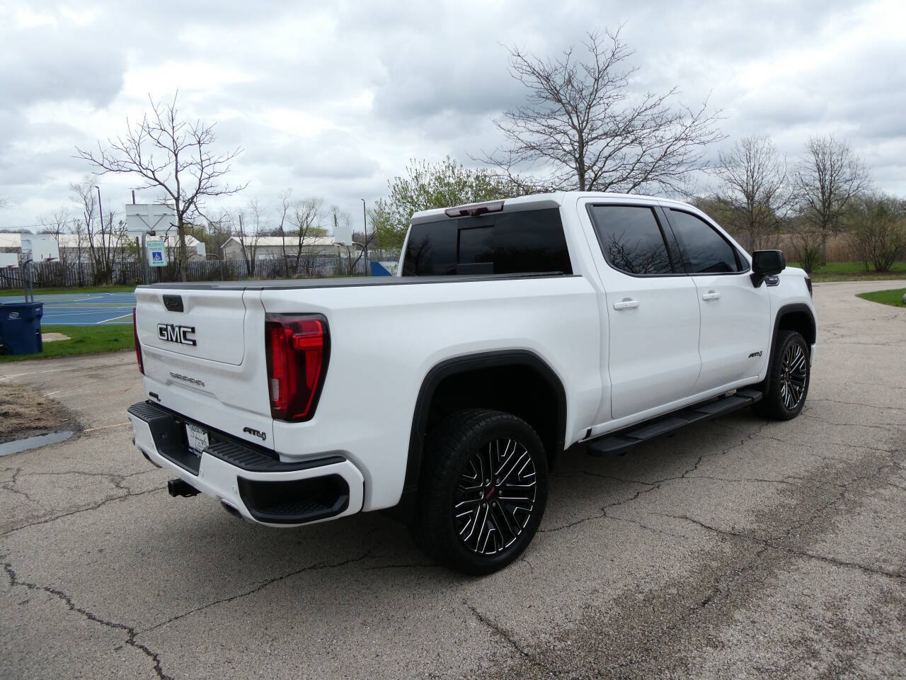 Used 2021 GMC Sierra 1500 AT4 w/ Technology Package AWD/4WD image 5