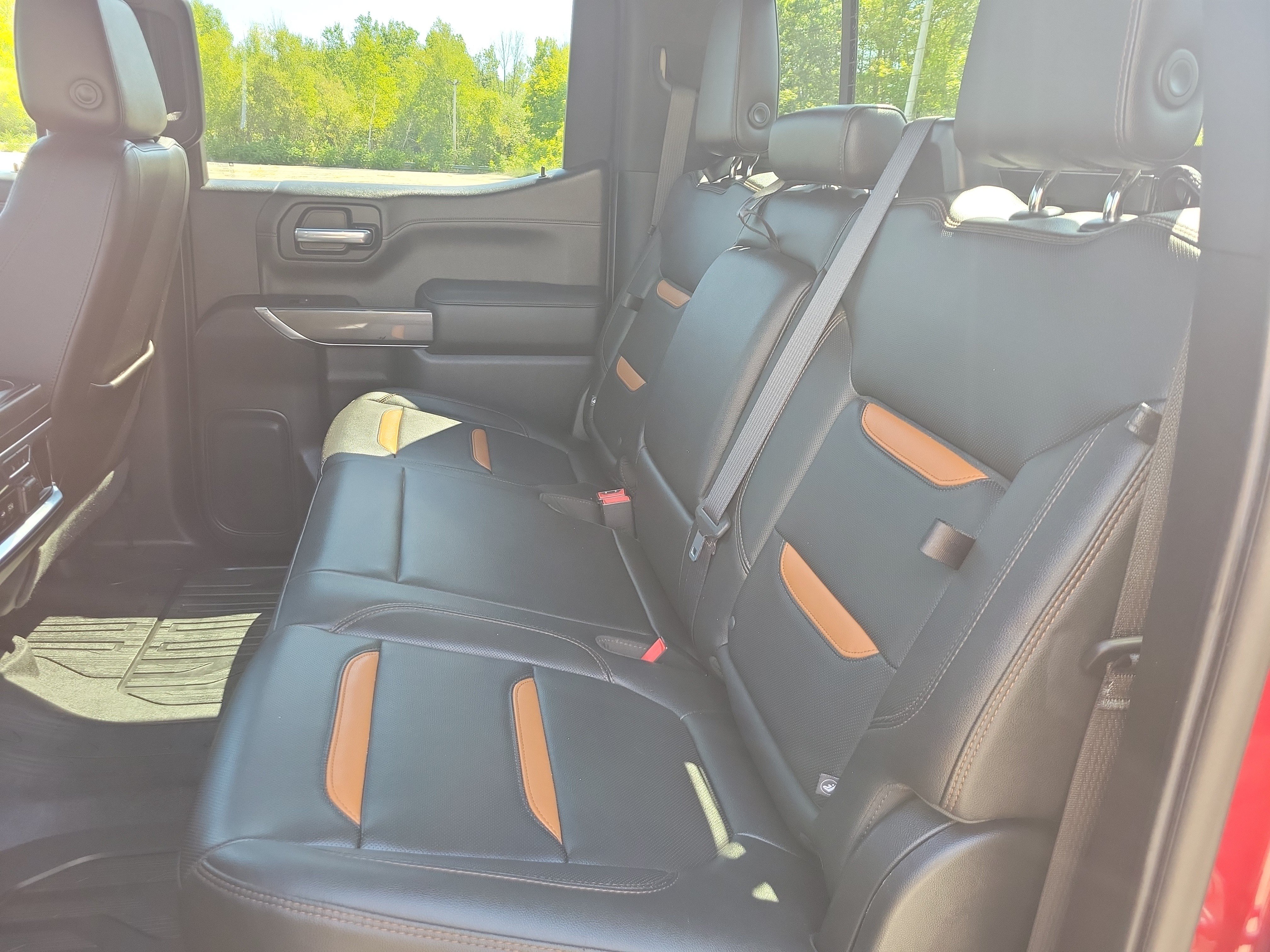 Used 2019 GMC Sierra 1500 AT4 w/ AT4 Premium Package AWD/4WD image 16
