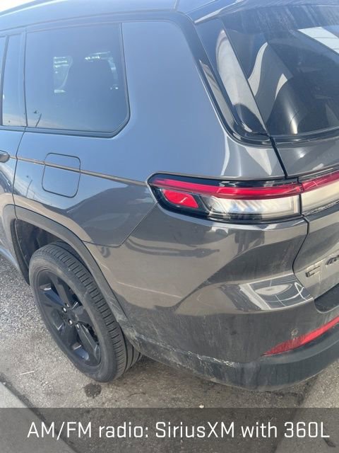 Used 2023 Jeep Grand Cherokee L Limited w/ Black Appearance Package image 9