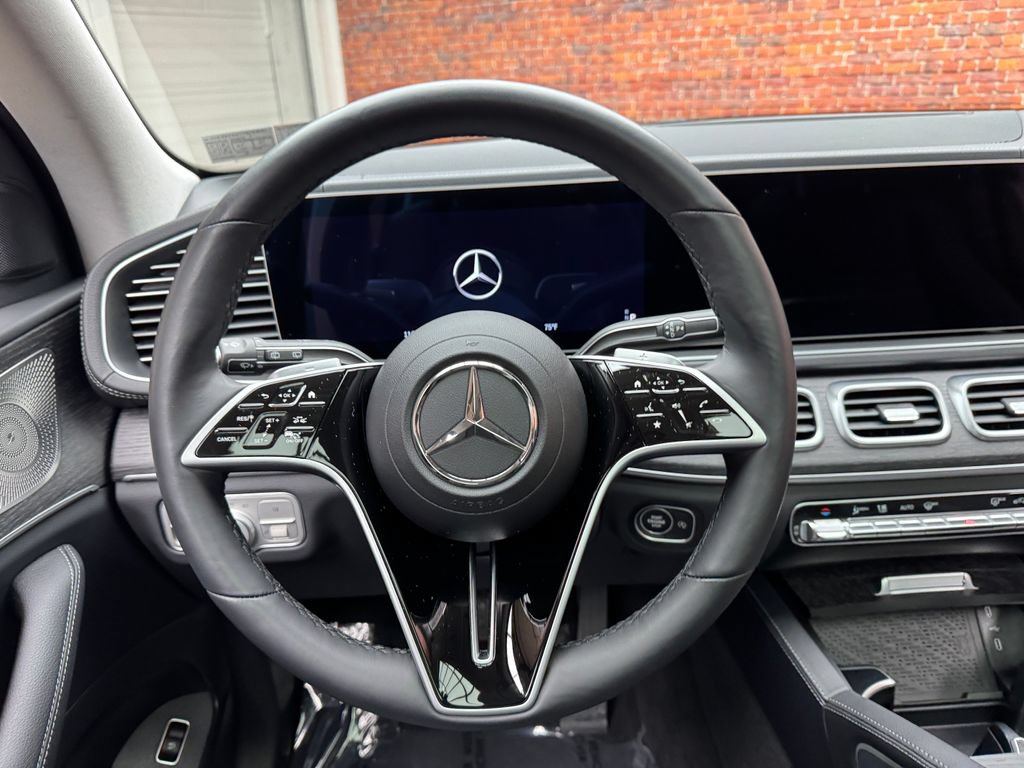 Used 2026 Mercedes-Benz GLS 450 4MATIC image 13