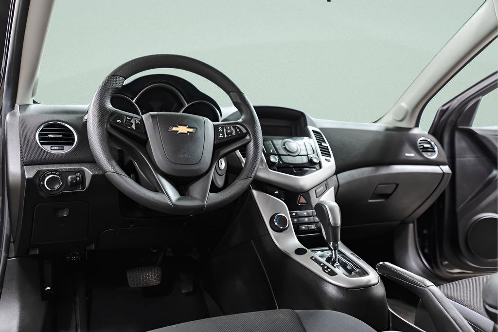 Used 2016 Chevrolet Cruze LT image 27