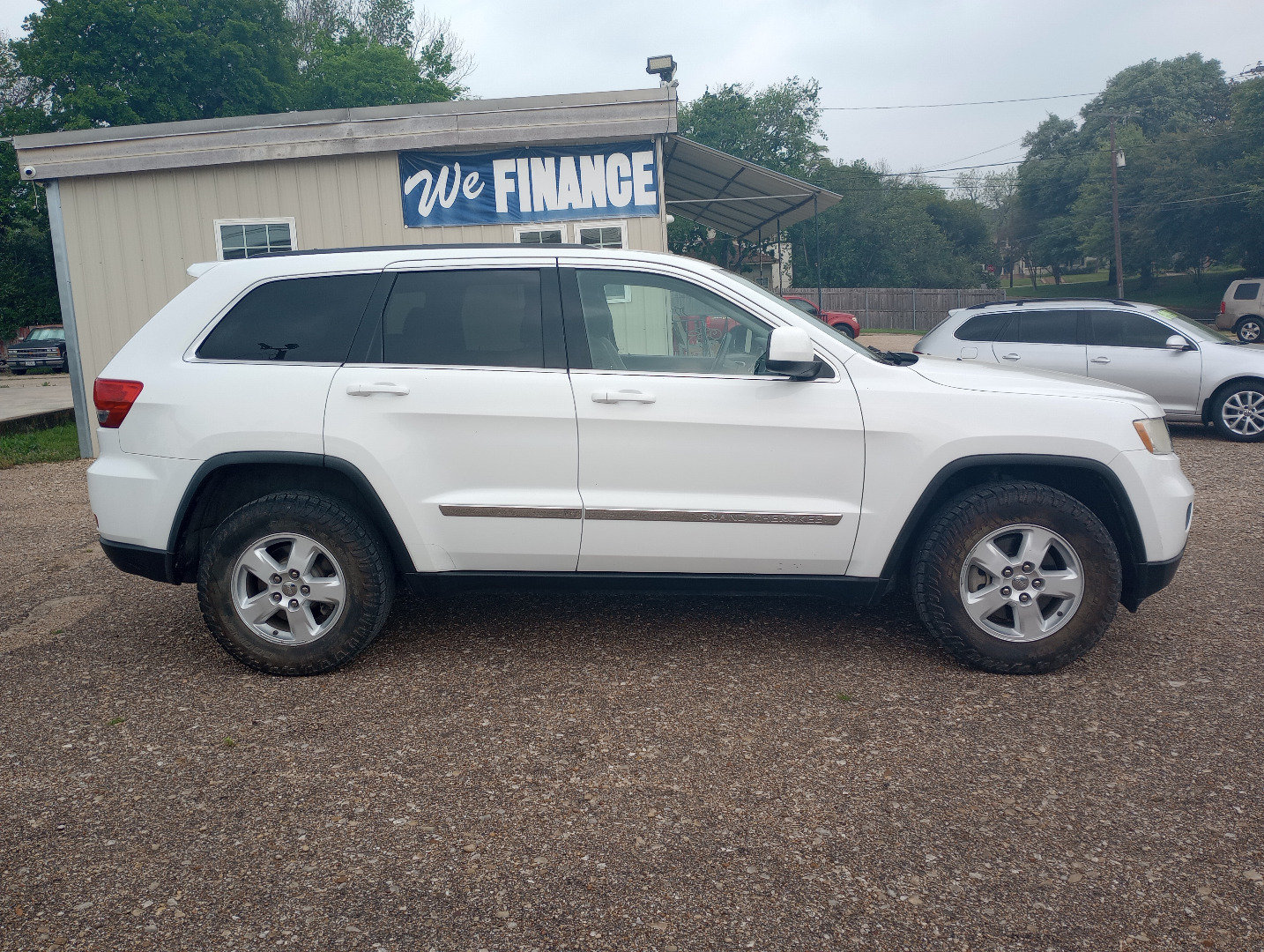 Used 2013 Jeep Grand Cherokee Laredo RWD image 8