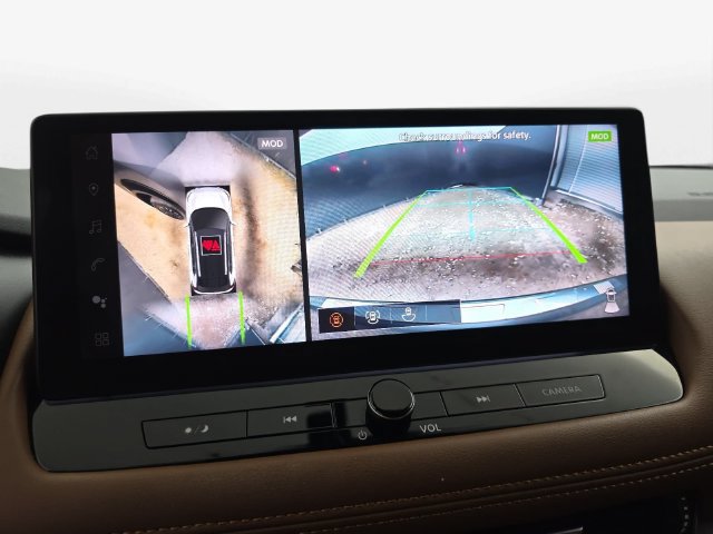 Used 2025 Nissan Rogue Platinum w/ Tech Package FWD image 23