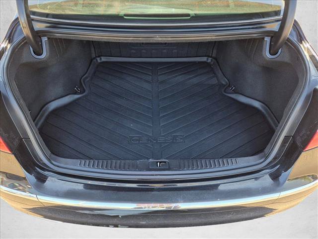 Used 2013 Hyundai Genesis 3.8 w/ Premium Pkg RWD image 6
