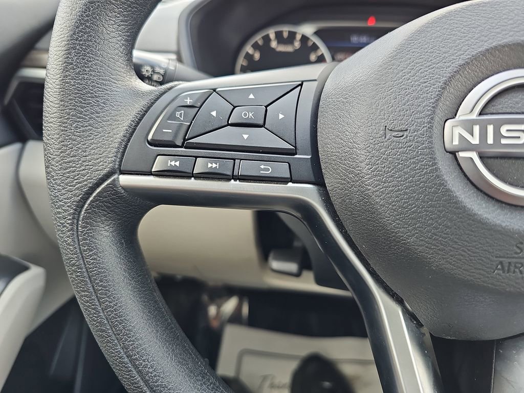 Used 2025 Nissan Altima 2.5 SV image 20