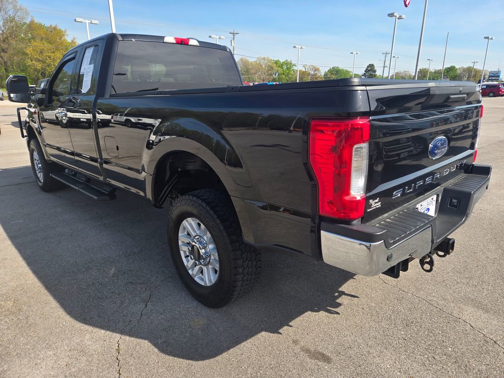 Used 2019 Ford F250 XLT w/ XLT Value Package image 3