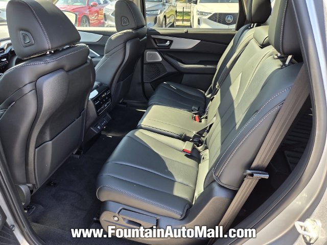 Used 2026 Acura MDX w/ Technology Package FWD image 9