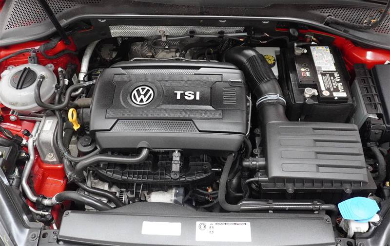 Used 2017 Volkswagen Golf Wolfsburg Edition FWD image 28