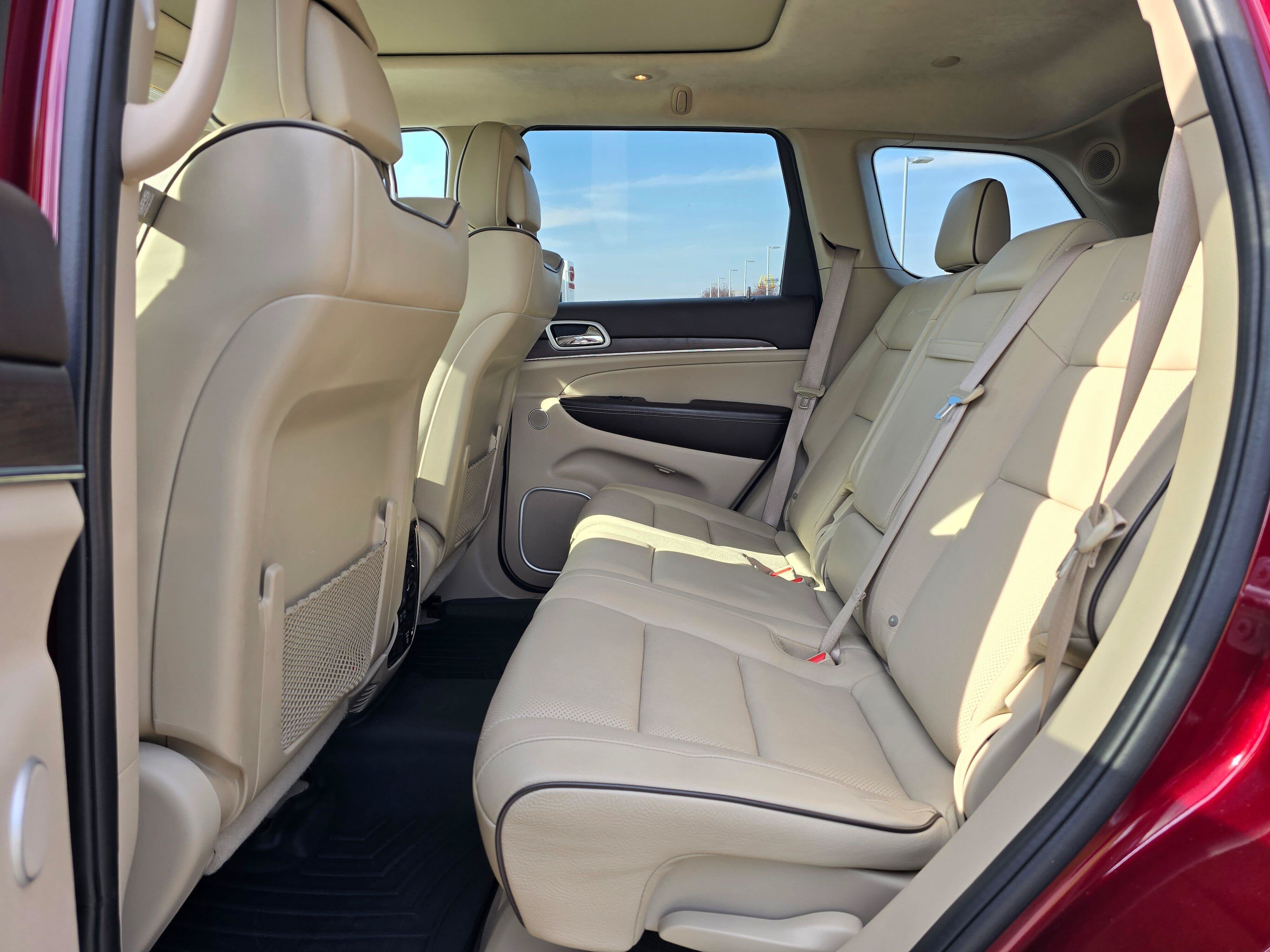 Used 2021 Jeep Grand Cherokee Summit w/ Platinum Series Group AWD/4WD image 17