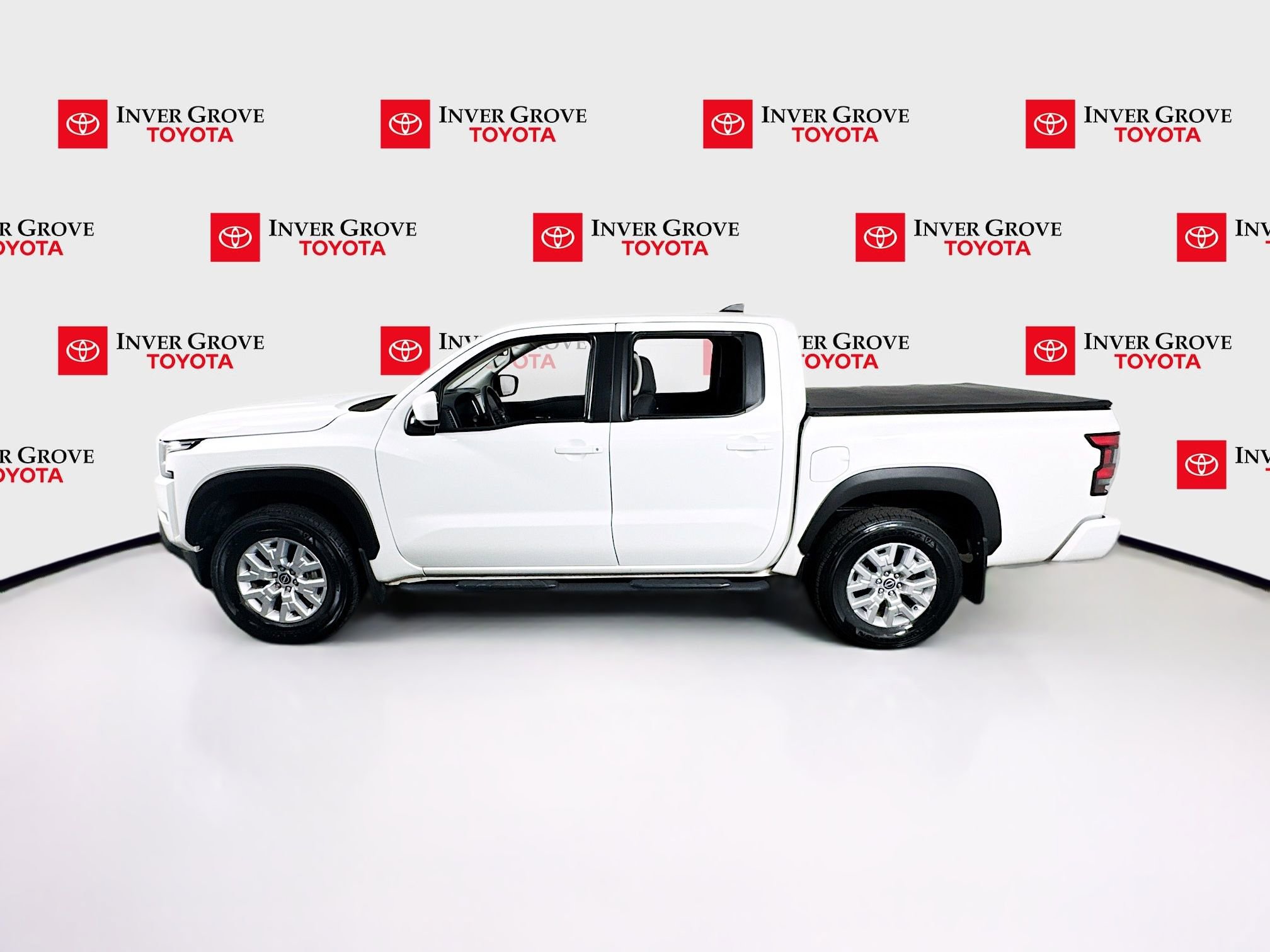 Used 2022 Nissan Frontier SV image 8