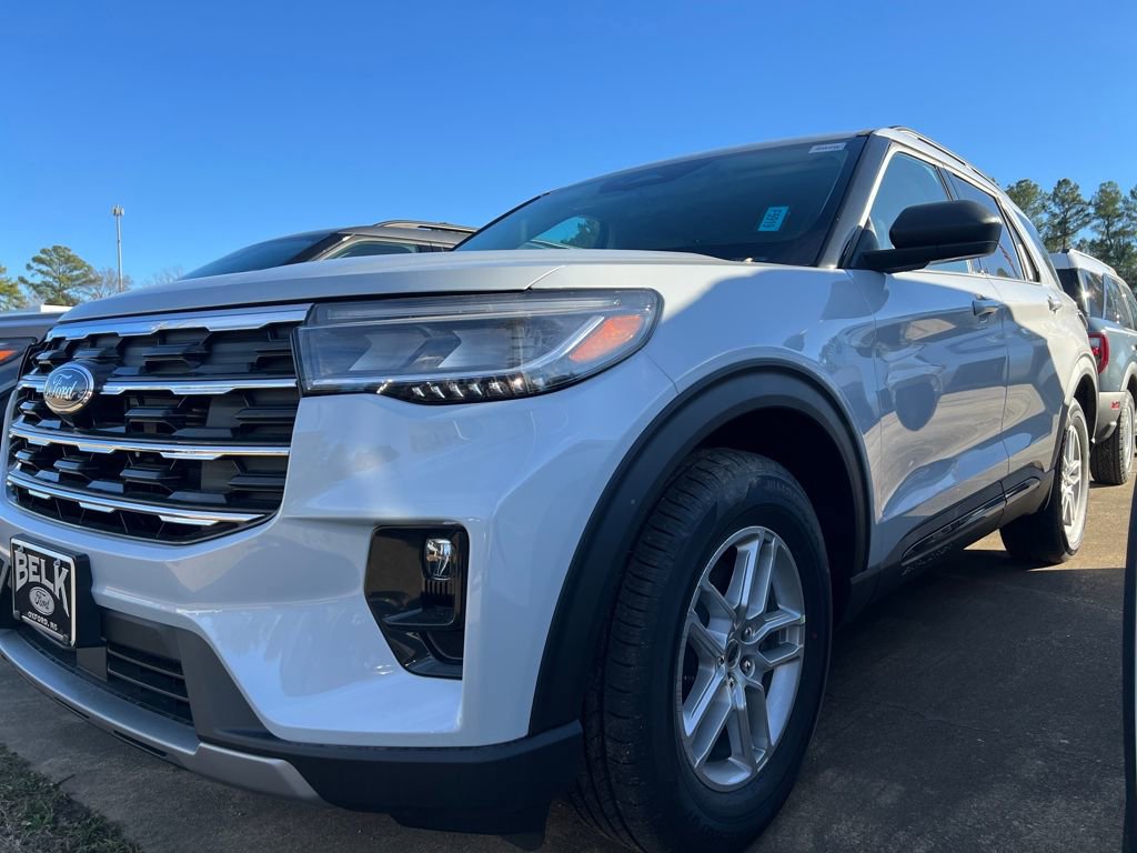 New 2026 Ford Explorer Active image 2