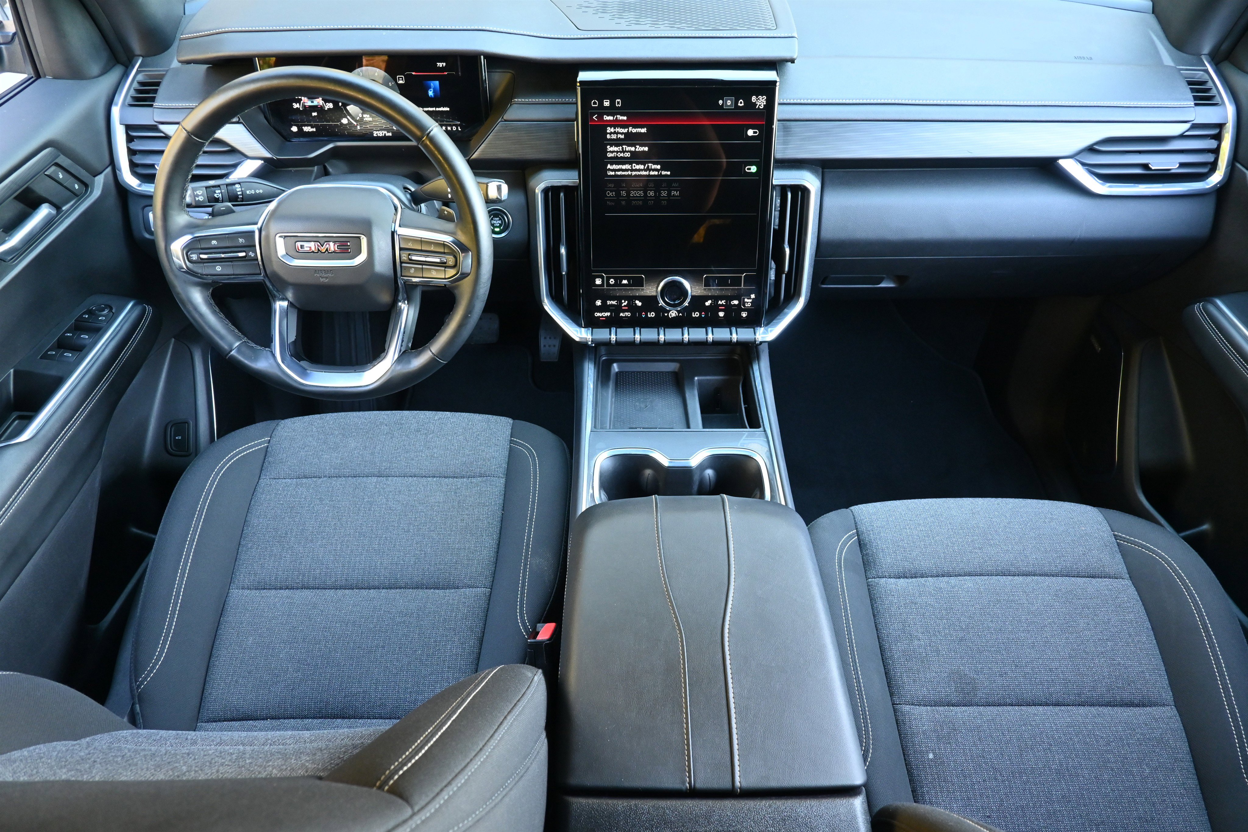 Used 2025 GMC Acadia Elevation image 27