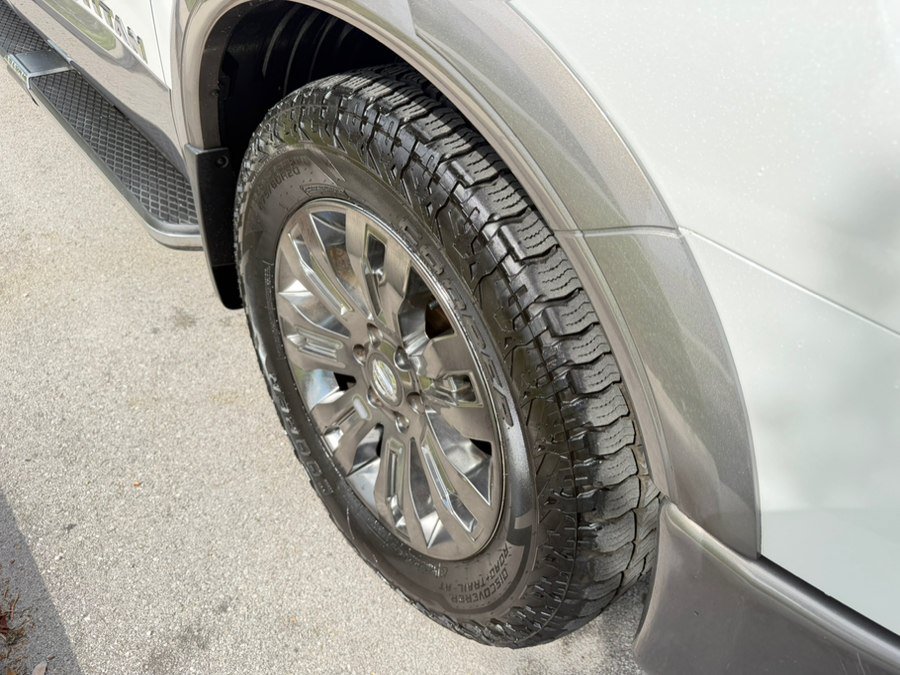 Used 2017 Nissan Titan Platinum Reserve RWD image 16