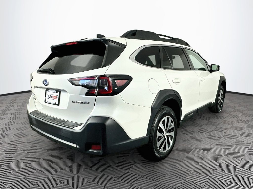 Certified 2024 Subaru Outback Premium AWD/4WD image 10