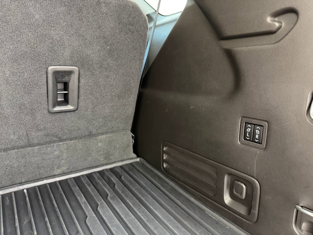 Used 2018 Chevrolet Traverse High Country image 22