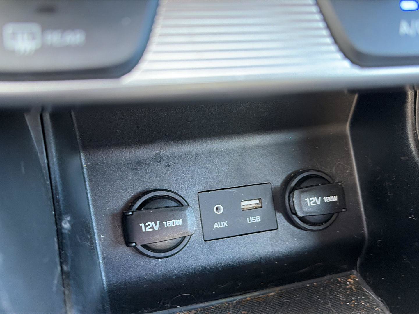 Used 2019 Hyundai Elantra SE w/ Cargo Package FWD image 17