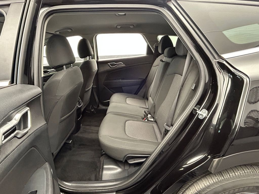 Used 2024 Kia Sportage LX image 27