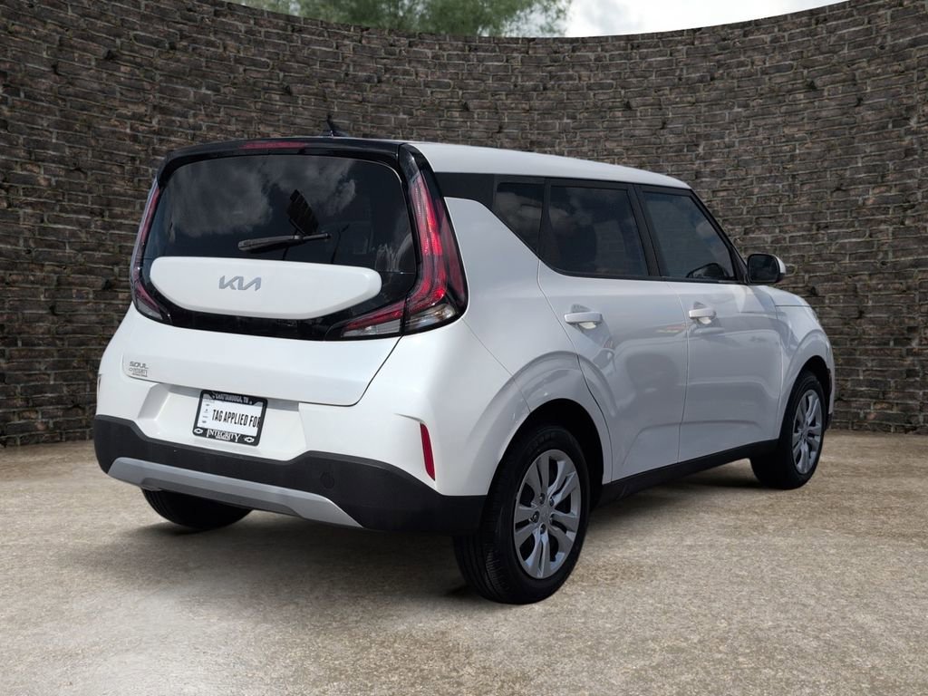 Used 2024 Kia Soul LX FWD image 7