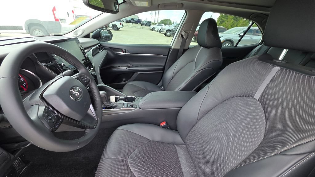 Used 2023 Toyota Camry XSE w/ Navigation Package FWD image 11