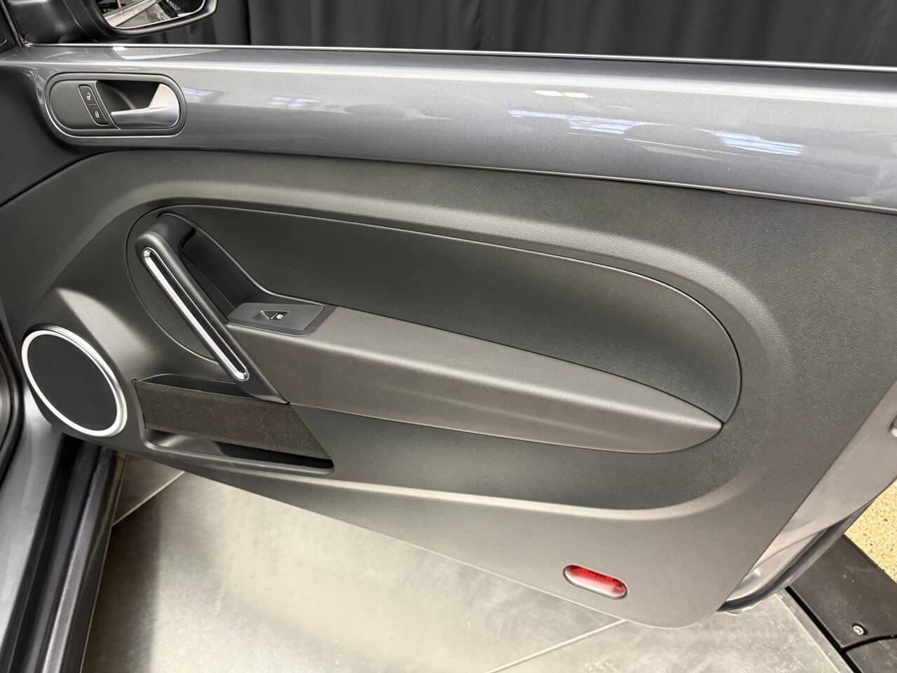 Used 2014 Volkswagen Beetle 2.5 image 22