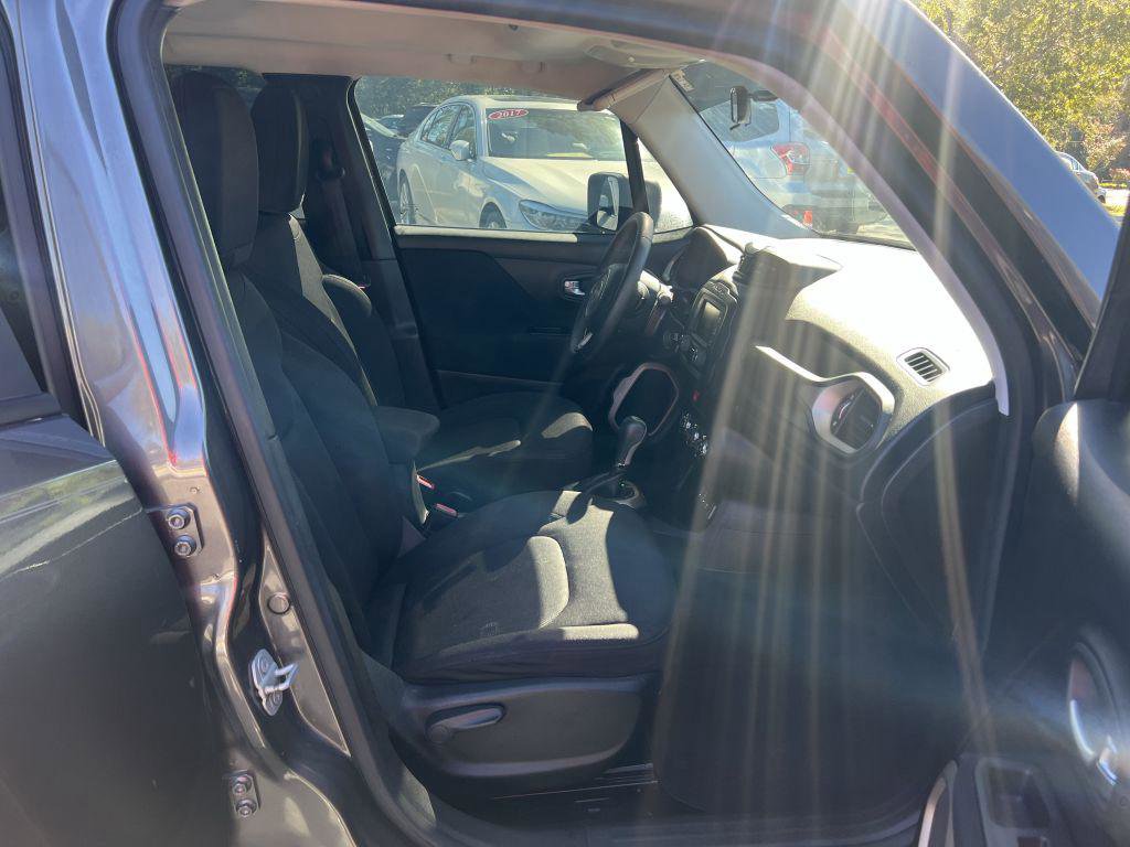 Used 2017 Jeep Renegade Sport w/ Power & Air Group image 8