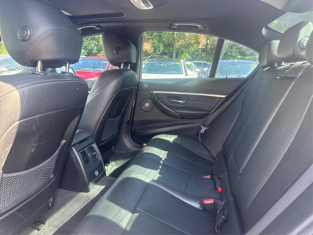 Used 2016 BMW 340i Sedan RWD image 10