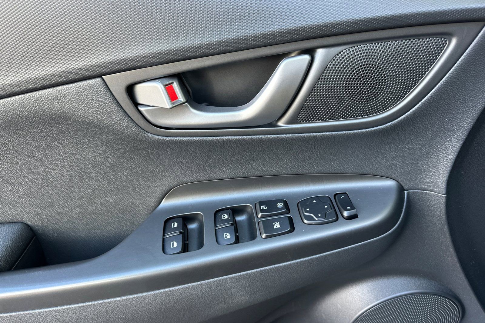 Used 2021 Hyundai Kona Ultimate image 10