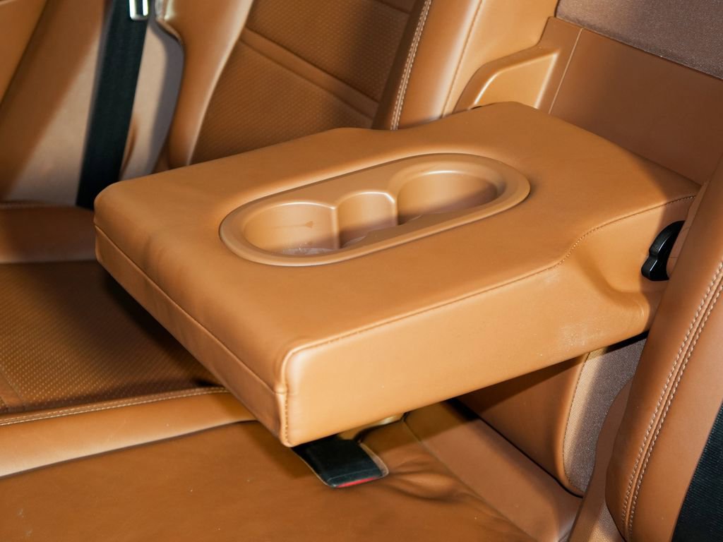 Certified 2023 Porsche Cayenne Turbo AWD/4WD image 38