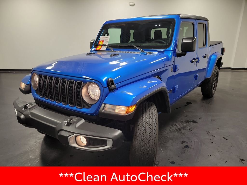 Used 2024 Jeep Gladiator Sport image 4