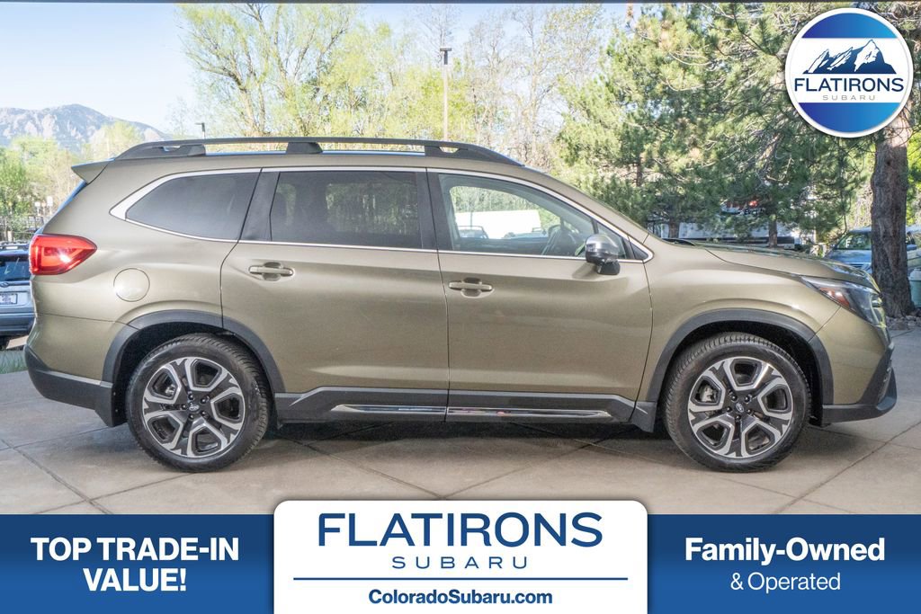 Used 2023 Subaru Ascent Limited w/ Technology Package AWD/4WD image 1