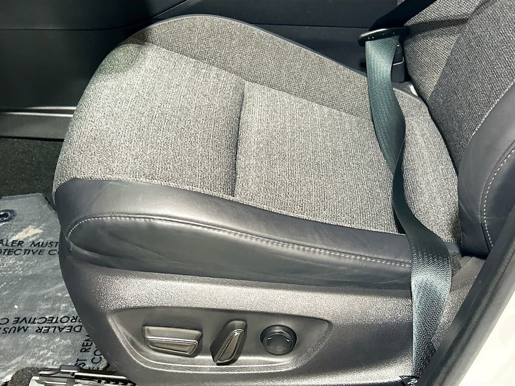 Used 2023 Toyota Crown XLE image 16