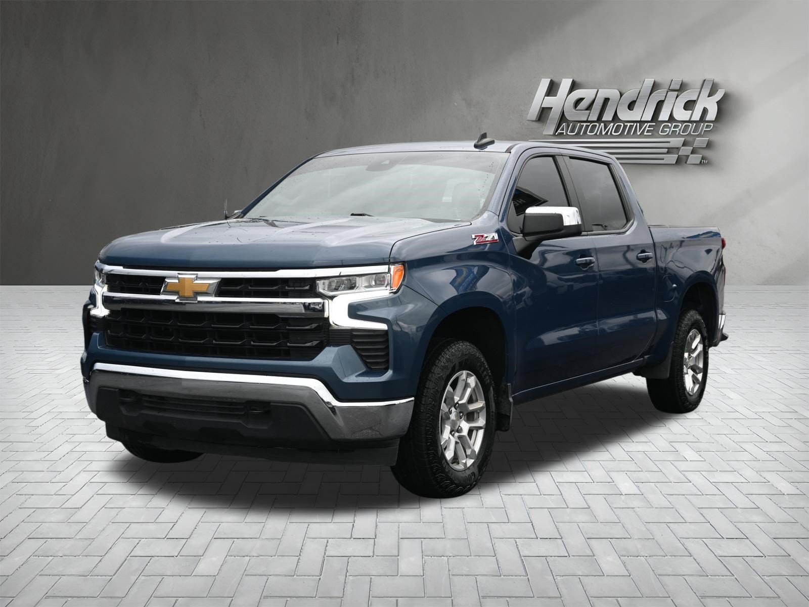 Used 2024 Chevrolet Silverado 1500 LT w/ Z71 Off-Road Package AWD/4WD image 5