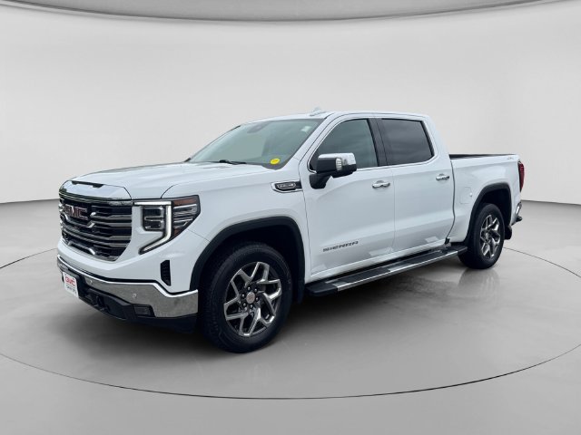 Used 2024 GMC Sierra 1500 SLT w/ SLT Premium Plus Package AWD/4WD image 2