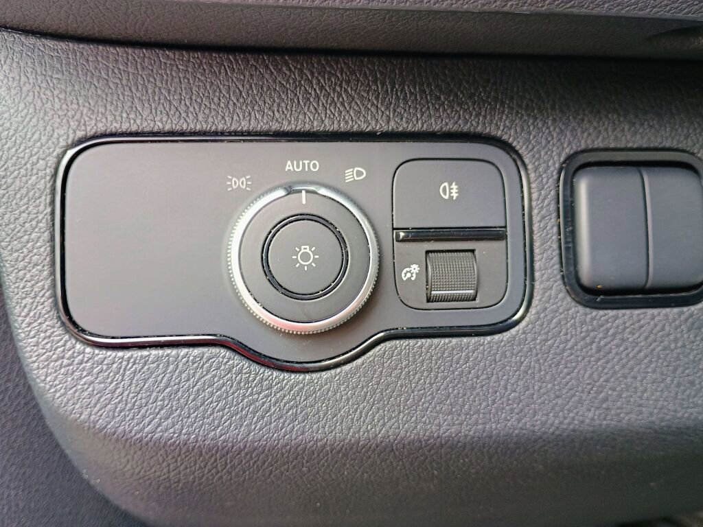 Used 2024 Mercedes-Benz Sprinter 2500 image 9