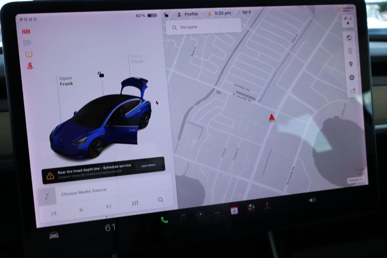 Used 2019 Tesla Model 3 Mid Range image 18