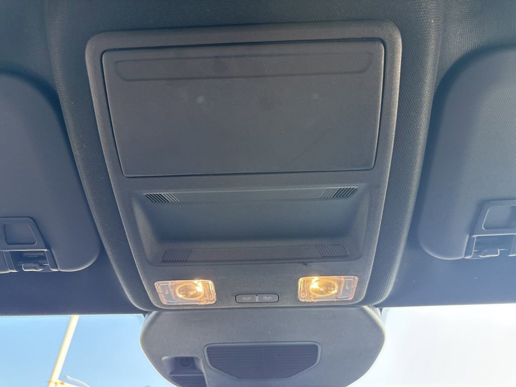 Used 2024 Ford Escape ST-Line image 25