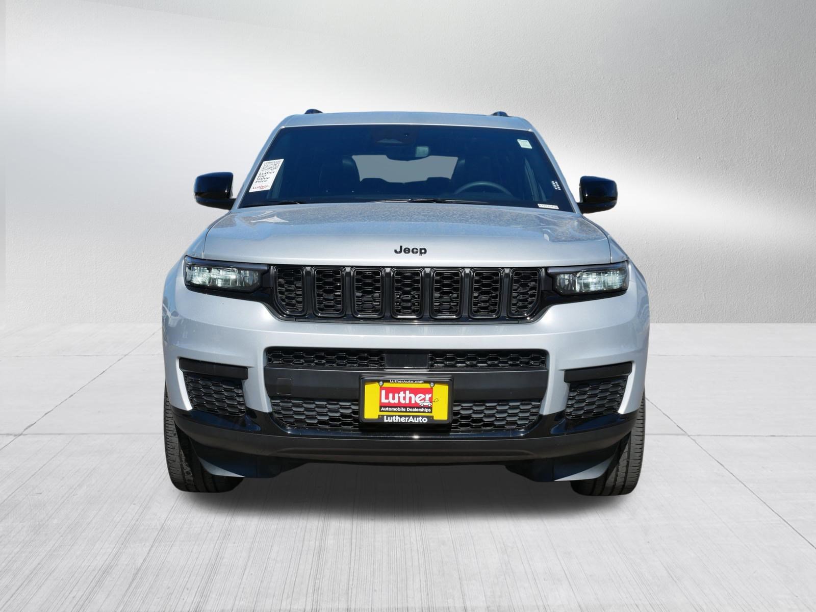 Certified 2023 Jeep Grand Cherokee L Laredo image 2