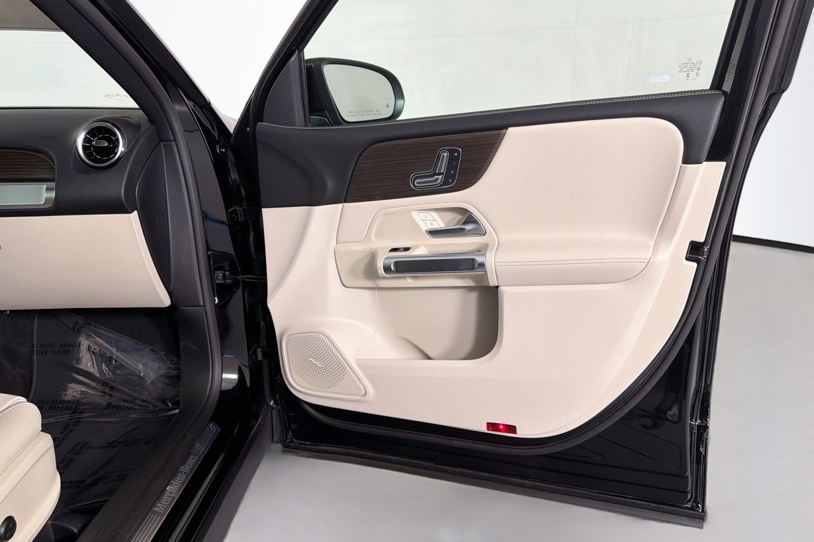 New 2026 Mercedes-Benz GLB 250 image 25