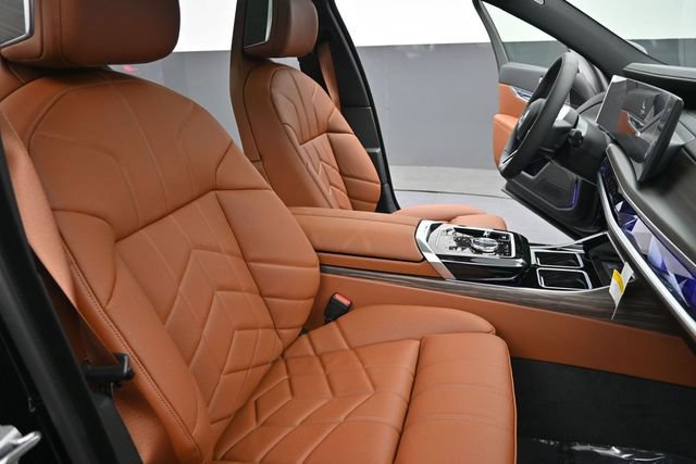 New 2026 BMW i7 xDrive60 w/ Executive Package AWD/4WD image 26