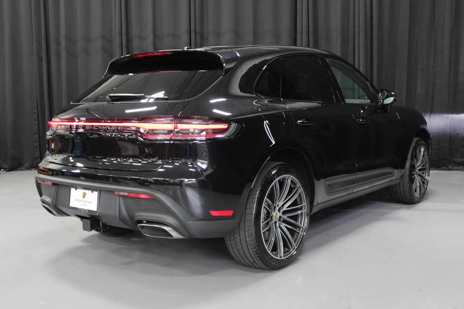 New 2026 Porsche Macan image 7