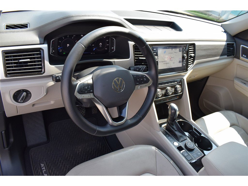 Used 2021 Volkswagen Atlas SEL Premium image 20