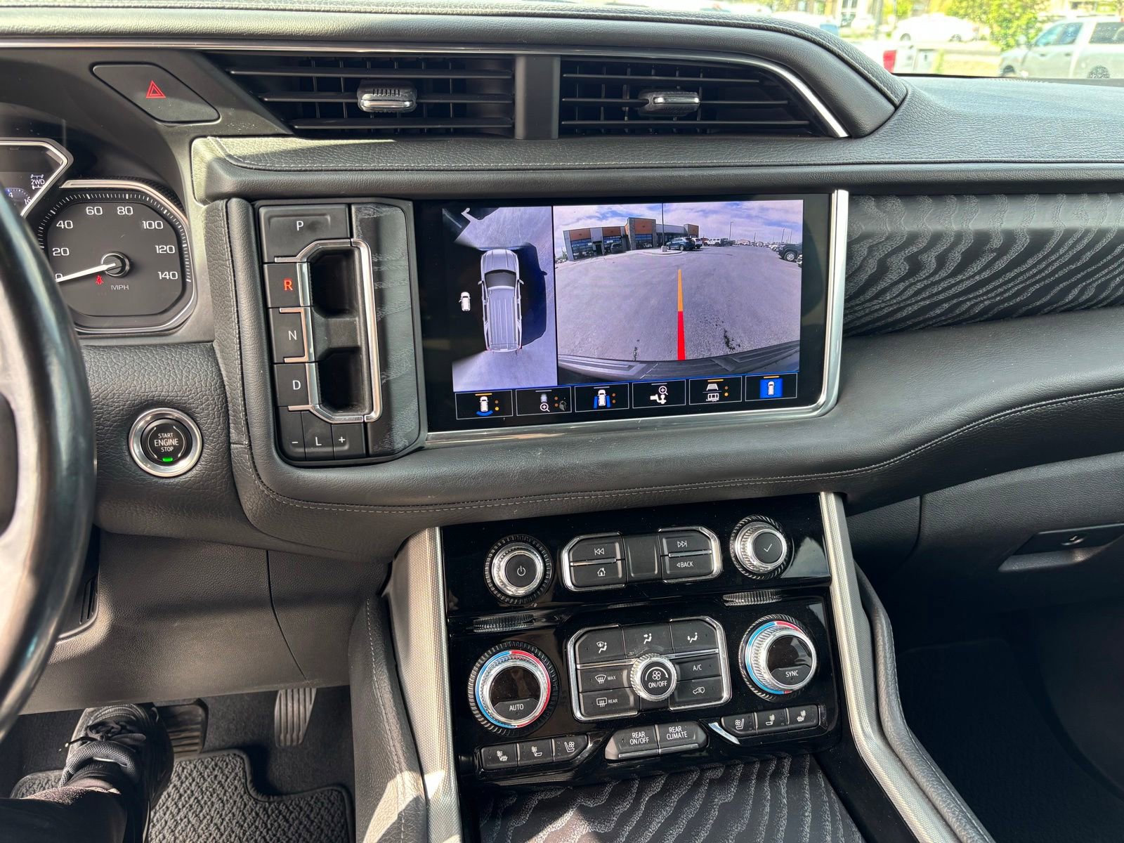 Used 2021 GMC Yukon Denali w/ Denali Premium Package AWD/4WD image 19