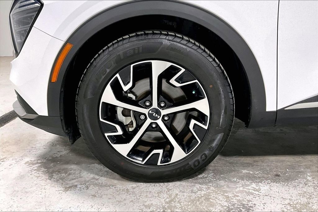 Used 2024 Kia Sportage EX image 11