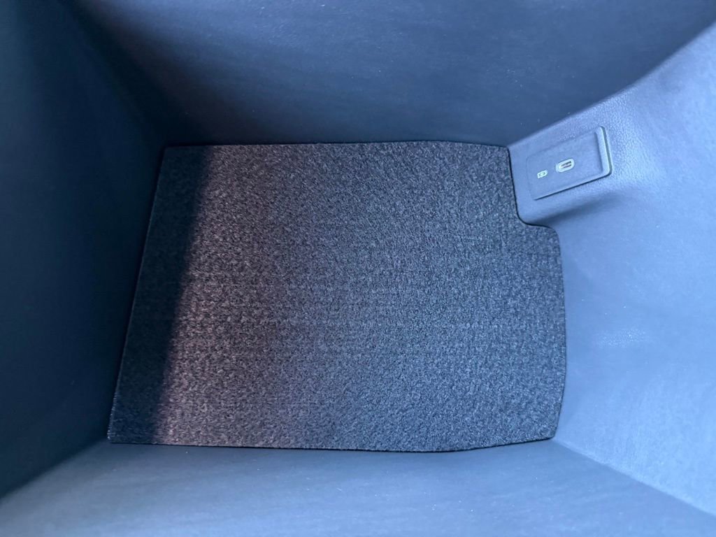 New 2026 Volkswagen Atlas Cross Sport SE image 25