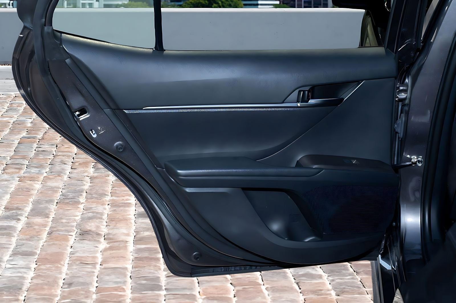 Used 2024 Toyota Camry SE w/ Convenience Package image 11