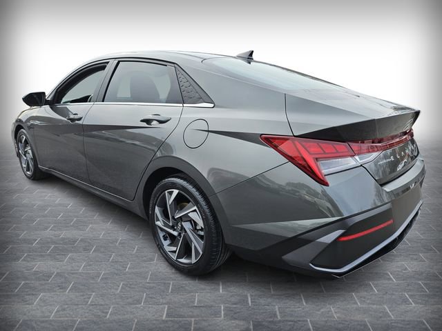 Used 2024 Hyundai Elantra SEL w/ Convenience Package FWD image 6