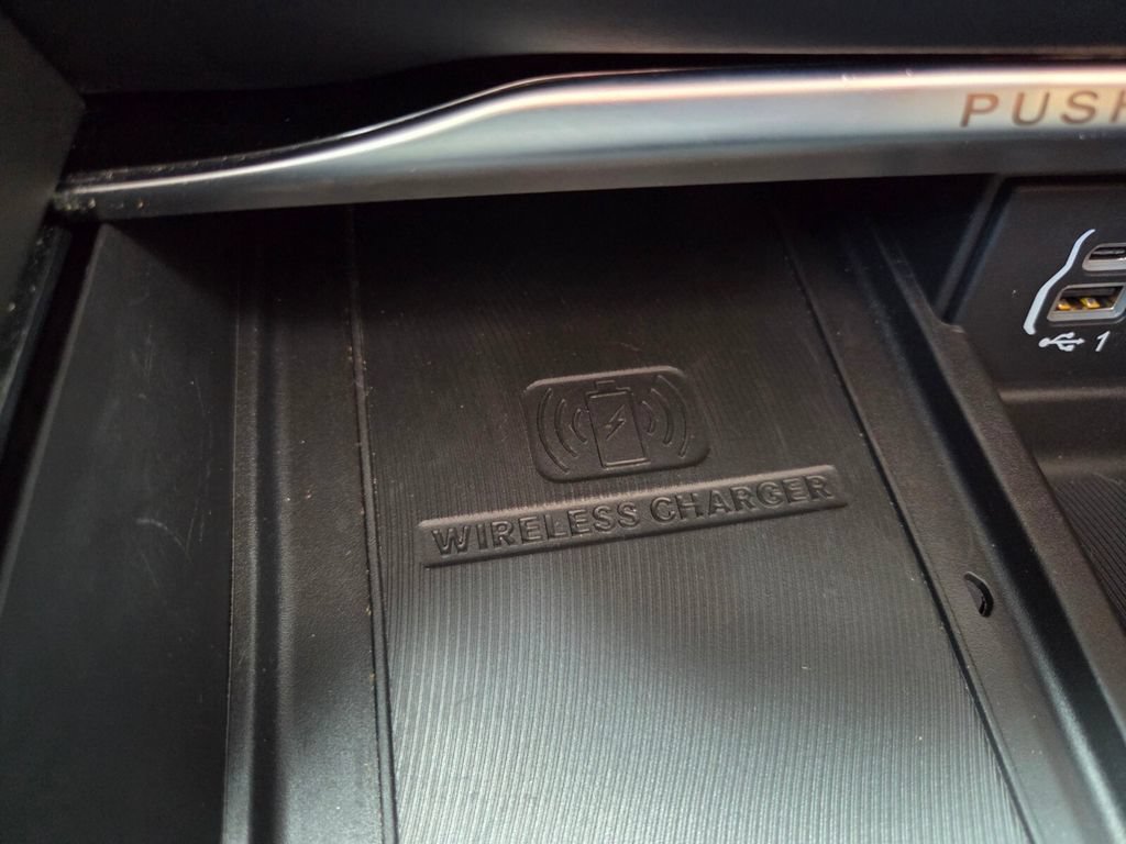 Certified 2022 Chrysler Pacifica Pinnacle FWD image 31