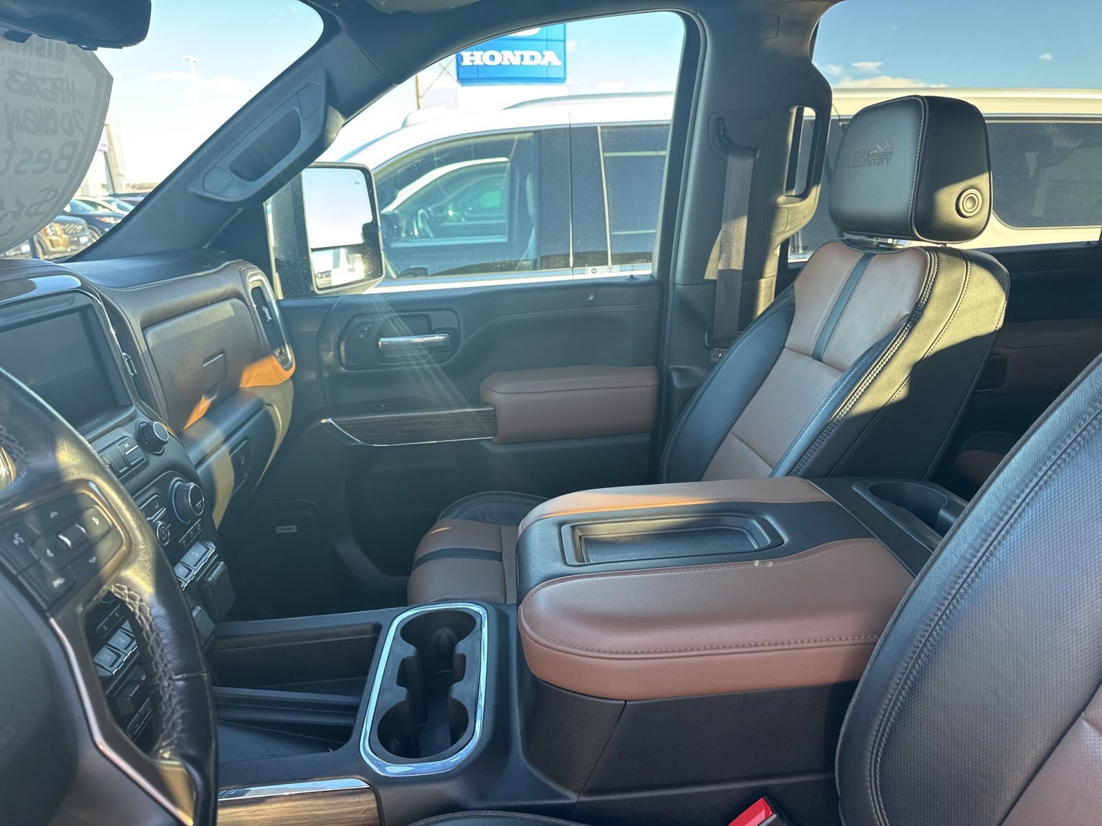 Used 2020 Chevrolet Silverado 3500 High Country w/ Z71 Off-Road Package image 18