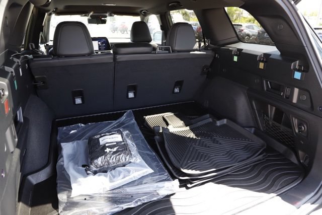Certified 2026 Subaru Outback Touring AWD/4WD image 5