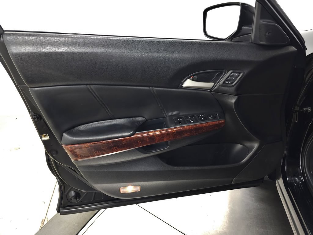 Used 2012 Honda Crosstour EX-L image 11